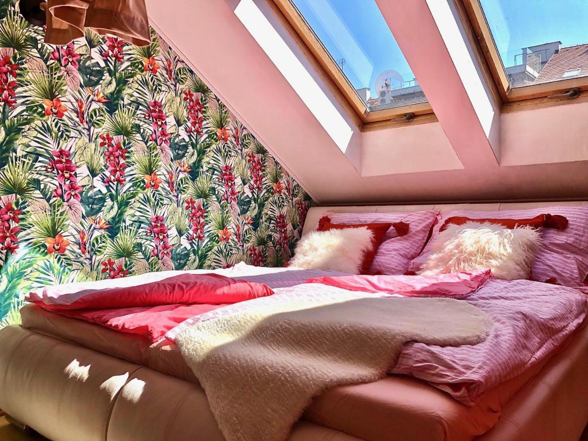 Duplex With Quite Terrace On Wenceslas Sq. Appartamento Praga